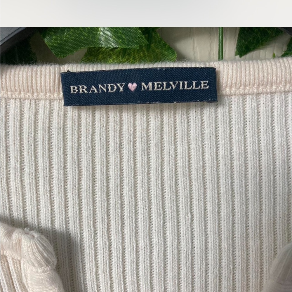 Brandy Melville Off-White Ribbed Knit Top